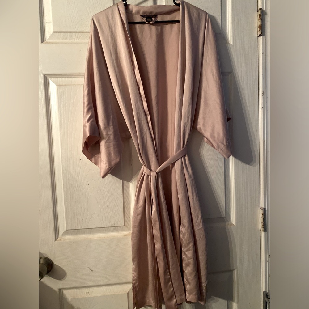 Victoria’s Secret Robe Size M/L